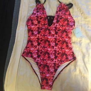 CUPSHE Medium “Kokomo” crochet tie dye One piece bathing suit NWT pink & black
